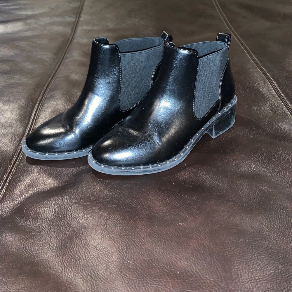 Ankle booties